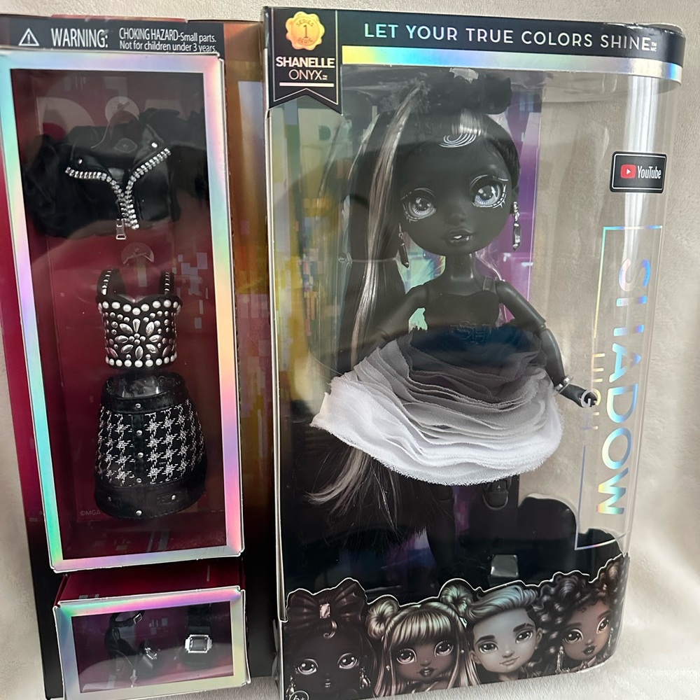 Shadow High Doll Set